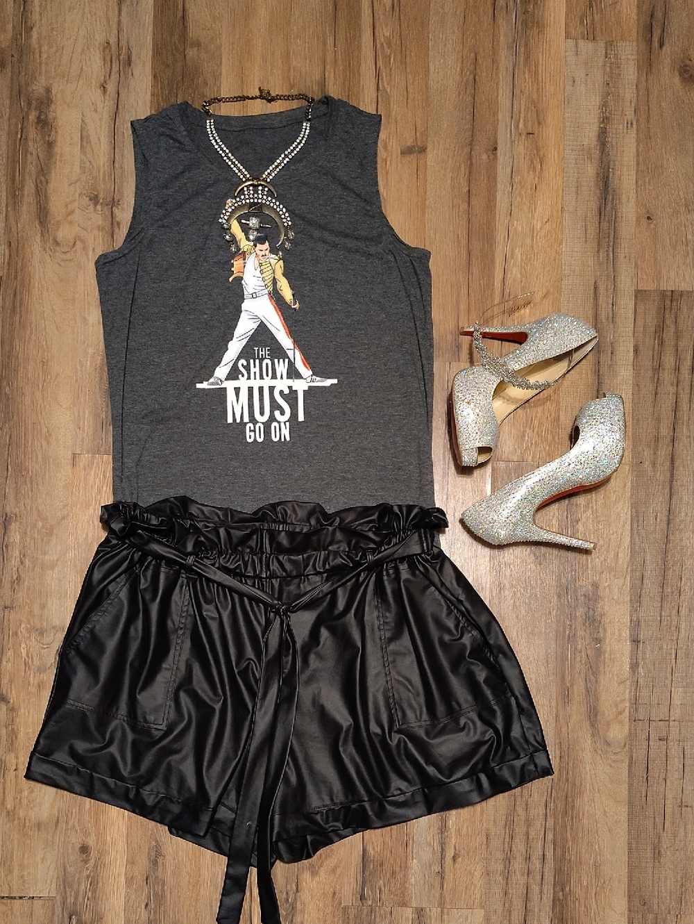 Queen Graphic Sleeveless Tee "The Show Must Go On" - Charcoal